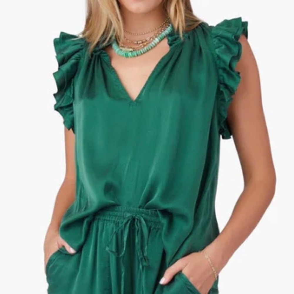 Xirena Leonie Top Silk Mint Garnet Green V Neck Ruffles Medium
